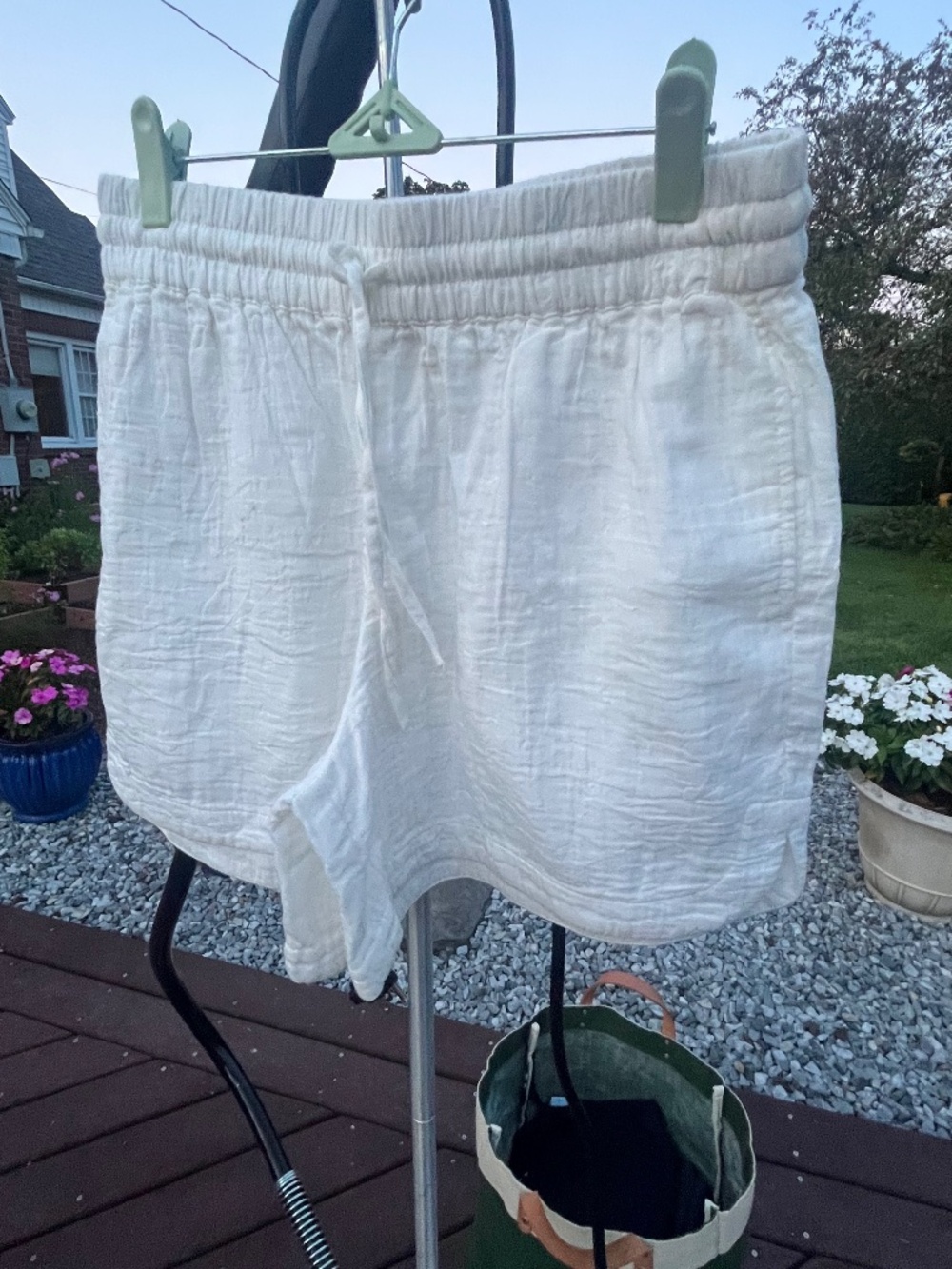 Pact White Gauze Shorts, M